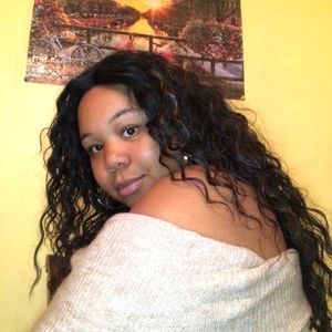 Meet your Posher, Mayxeene